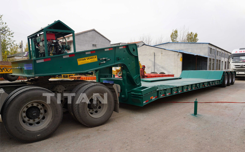 TITAN 3 axles 80 ton hydraulic detachable gooseneck lowbed lowboy trailer for Sale with 1 6meters long supplier